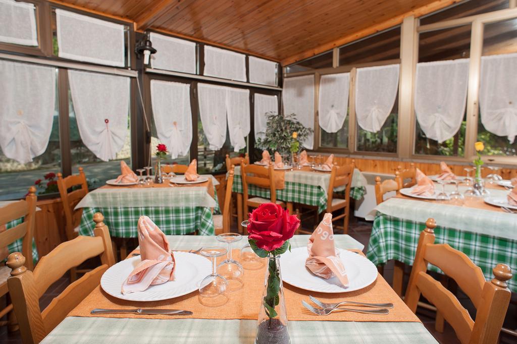 Albergo Ristorante Il Fungo Santa Fiora Exterior foto