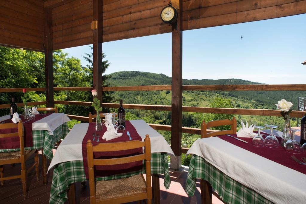 Albergo Ristorante Il Fungo Santa Fiora Exterior foto